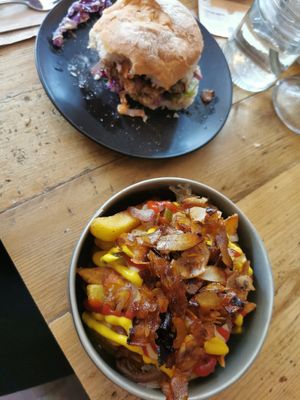 Lunch at PEACH in Newport