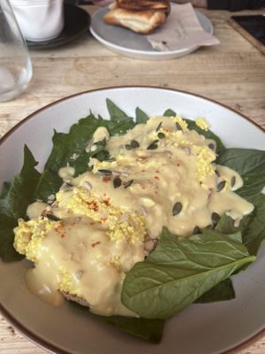 Tofu Benedict ….. the perfect brunch  at PEACH in Newport