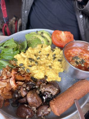 Breakfast   at PEACH in Newport