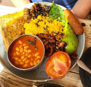 Vegan breakfast 5☆ at PEACH in Newport