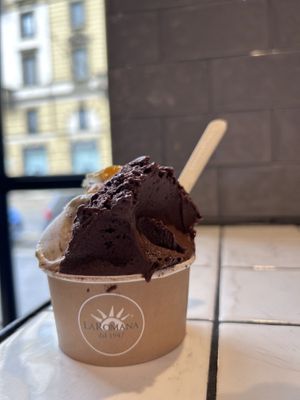 chocolate and yogurt with mango and chocolate   at Gelateria La Romana - Viale Col di Lana in Milan