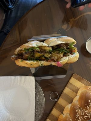 סביח בחלה (צמחוני)   at Kukla in Valencia