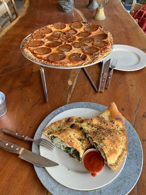 14" Pepperoni pizza and calzone at Ixteriolo's in Monterrey