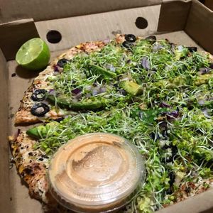 The best #VeganPizza Avocado Pizza 🥑 🍕  at Ixteriolo's in Monterrey