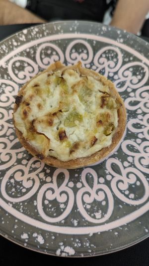 quiche de alho poró at Modesta Vegana Mercado in Porto Alegre