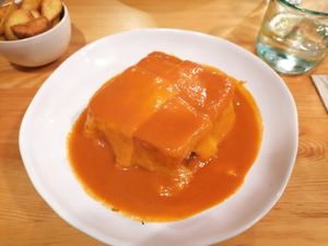 Franceshina at Kind Kitchen in Porto