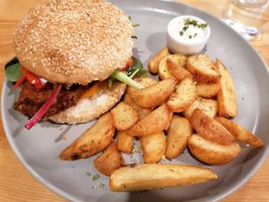 Burger and potatoes at Kind Kitchen in Porto
