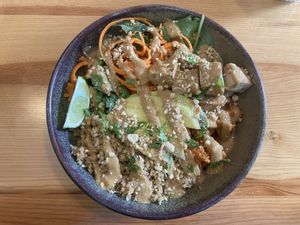 Asian bowl at Kind Kitchen in Porto