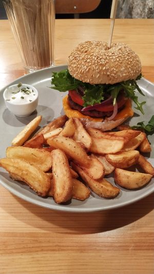 Beyond burger at Kind Kitchen in Porto