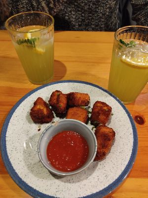 Nuggets de tofu at Kind Kitchen in Porto