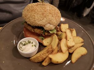 Quinoa burger at Kind Kitchen in Porto
