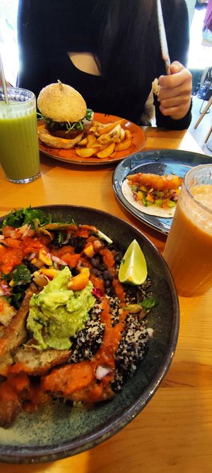  at Kind Kitchen in Porto