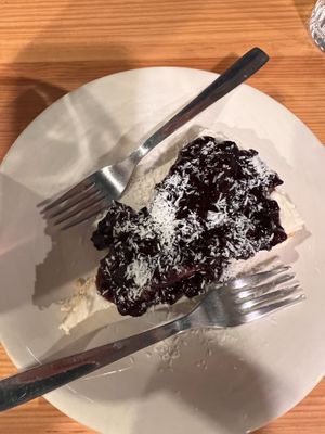 The cheesecake to share   at Kind Kitchen in Porto