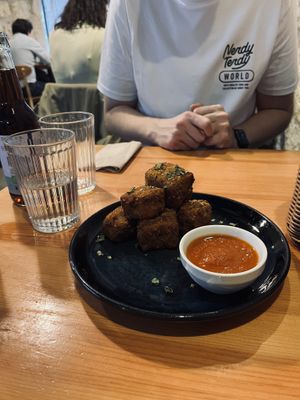 Nuggets with chili sauce   at Kind Kitchen in Porto