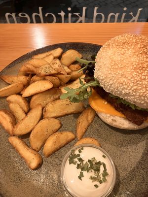 Crispy Seitan & Bacon Burger  at Kind Kitchen in Porto