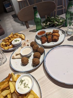  at Kind Kitchen in Porto