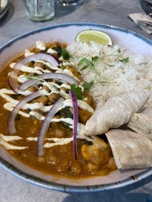  at Kind Kitchen in Porto