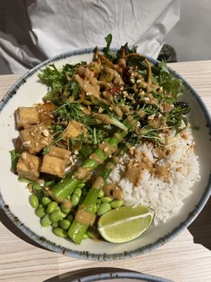 Thai bowl  at Kind Kitchen in Porto