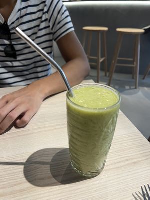 green juice  at Kind Kitchen in Porto