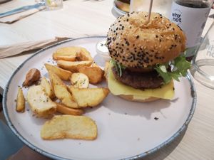 Beyond burgers with chips at Kind Kitchen in Porto
