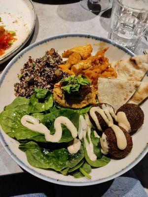 Middle east bowl at Kind Kitchen in Porto