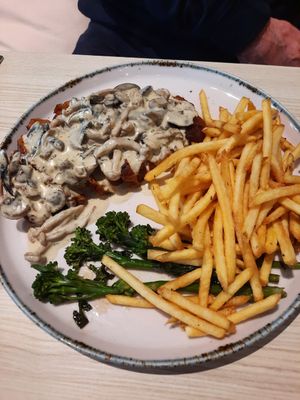  at Kind Kitchen in Porto