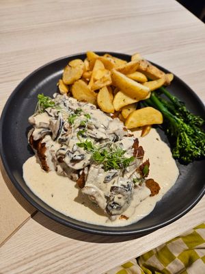  at Kind Kitchen in Porto