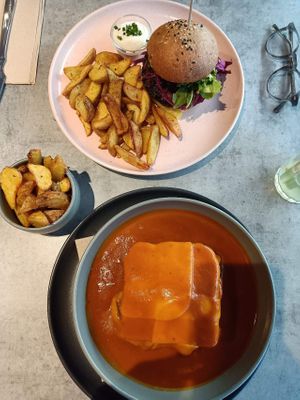 Francesina & burger. at Kind Kitchen in Porto