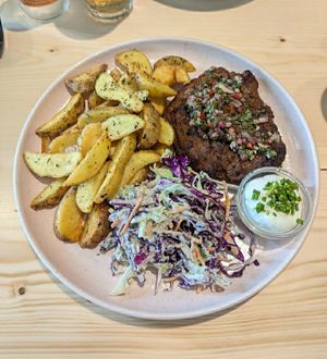 Seitan steak at Kind Kitchen in Porto