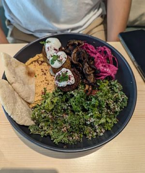  at Kind Kitchen in Porto