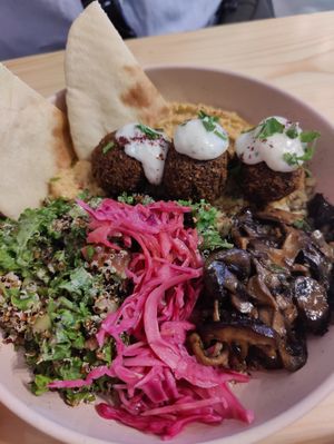  at Kind Kitchen in Porto