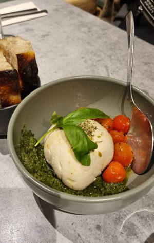 Burrata (so good!) at Kind Kitchen in Porto