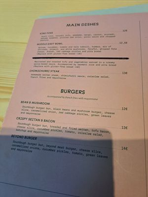 Mains at Kind Kitchen in Porto