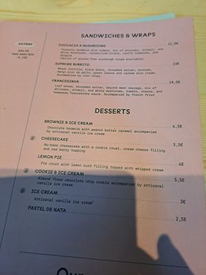 Lighter lunches and Desserts at Kind Kitchen in Porto