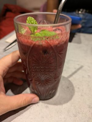 Berry shake at Kind Kitchen in Porto