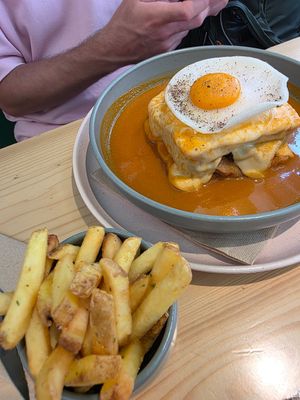  at Kind Kitchen in Porto