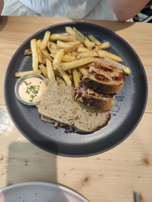  at Kind Kitchen in Porto