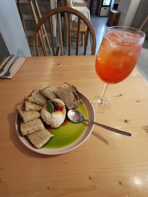Burrata at Kind Kitchen in Porto