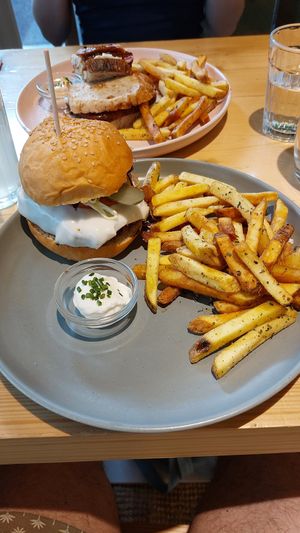  at Kind Kitchen in Porto