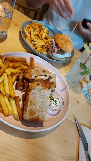  at Kind Kitchen in Porto