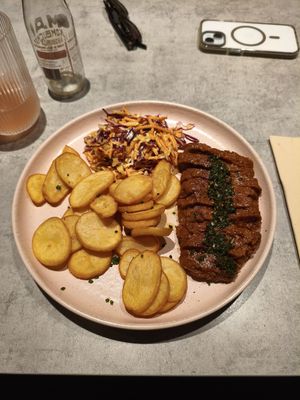 at Kind Kitchen in Porto