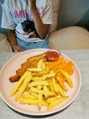  at Kind Kitchen in Porto