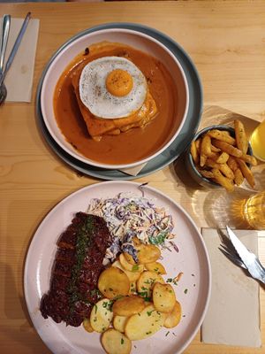  at Kind Kitchen in Porto