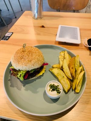 The mushroom burger 10/10 at Kind Kitchen in Porto