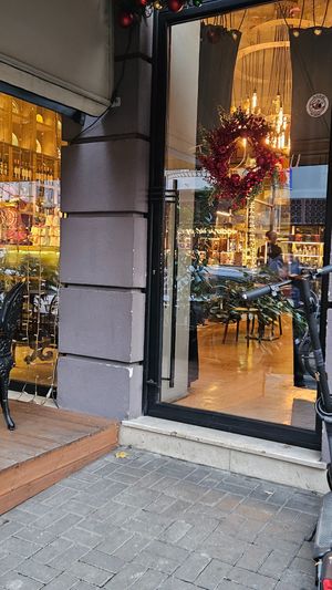 Restaurant is open at TeDuKtu in Tirana