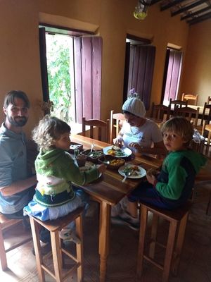 Família no almoço at Vegetal Artesanal in Rio De Contas