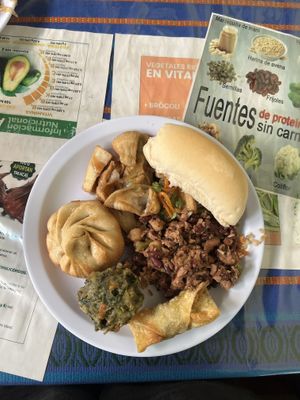 Buffet   at 3V Comida Taiwanesa Vegetariana in San Salvador