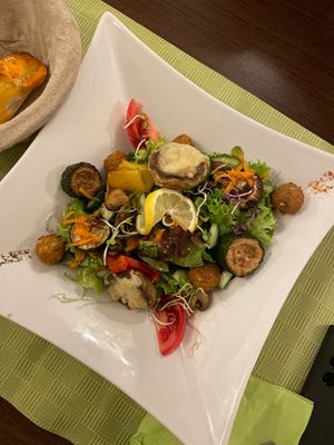 Salade 🥗   at MaKrönchen in Siegen