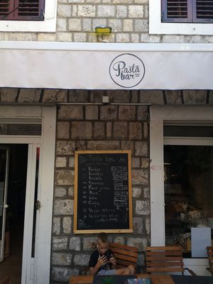 Resto at Pastabar in Budva