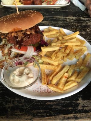 "Pulled Pork“ Burger at Cafe Nord in Essen
